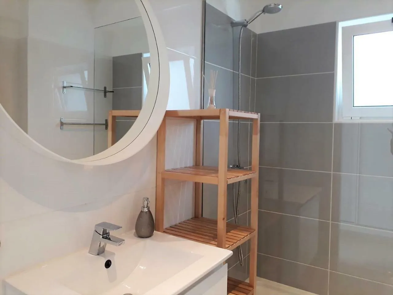 Abmar- Por-Do-Sol, Vista Mar, Remodelado, Wifi, 80Mt Praia Quarteira Apartment